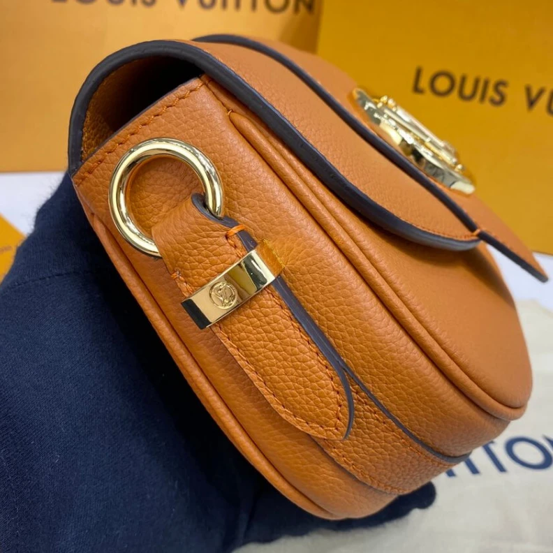 Mythick Louis Vuitton LV Pont 9 Soft PM Golden Siena