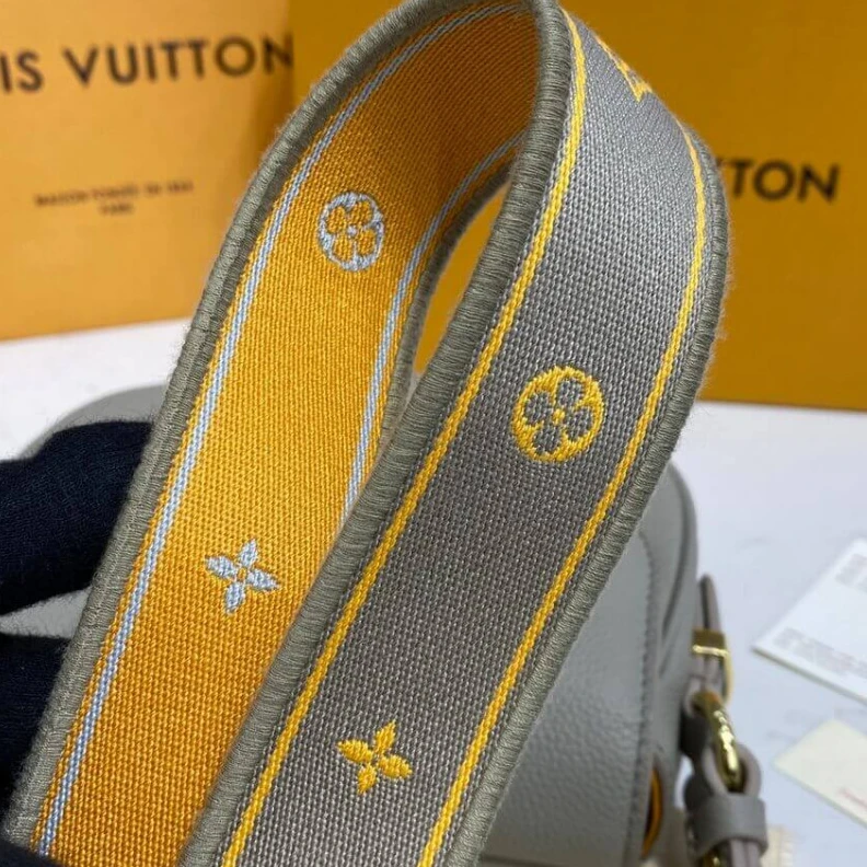 Replica bags lv Strap dro Louis Vuitton LV Pont 9 Soft PM Gris