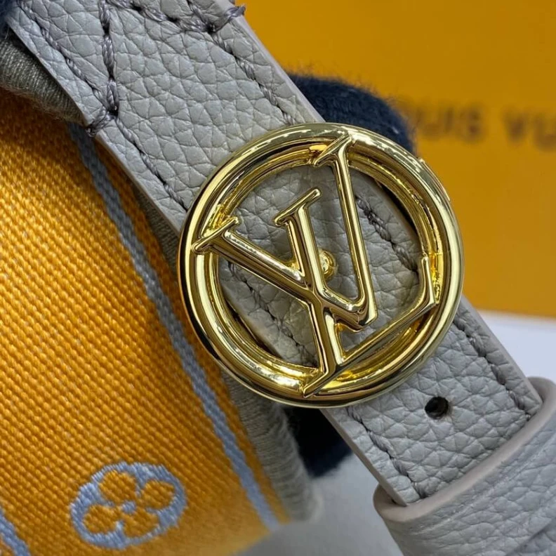 Replica bags lv Strap dro Louis Vuitton LV Pont 9 Soft PM Gris