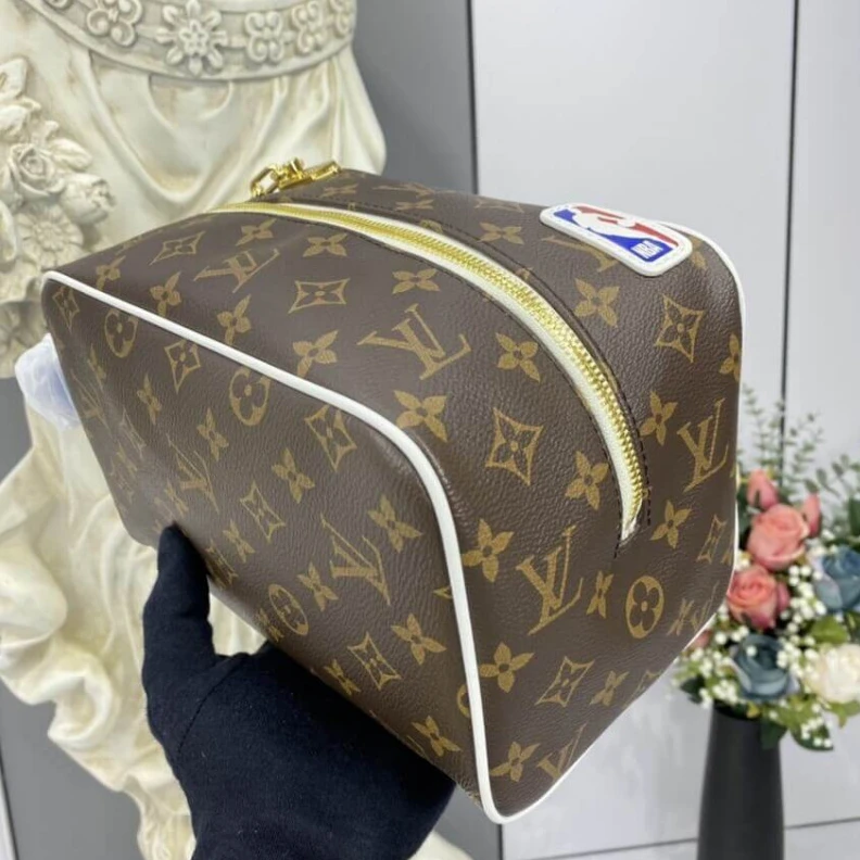 Replica bags Monogram Louis Vuitton LV x NBA Cloakroom Dopp Kit
