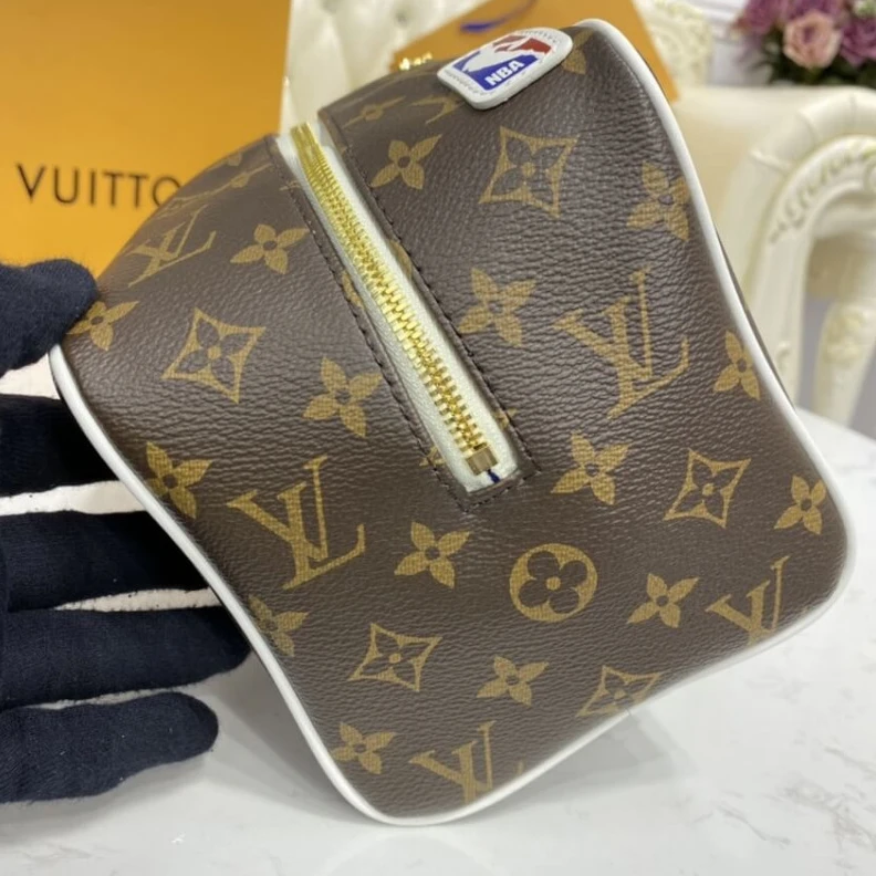 Replica bags Monogram Louis Vuitton LV x NBA Cloakroom Dopp Kit