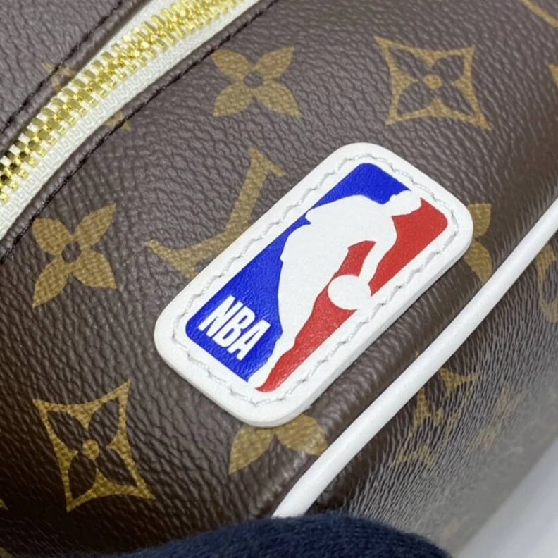 Replica bags Monogram Louis Vuitton LV x NBA Cloakroom Dopp Kit
