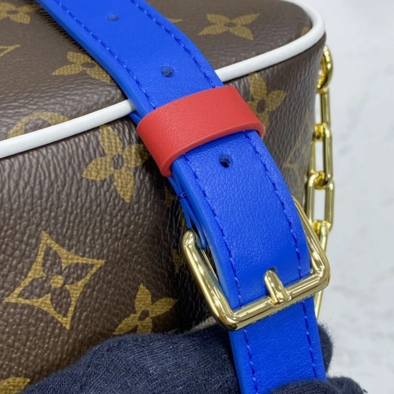Replica bags Monogram Louis Vuitton LV x NBA Cloakroom Dopp Kit