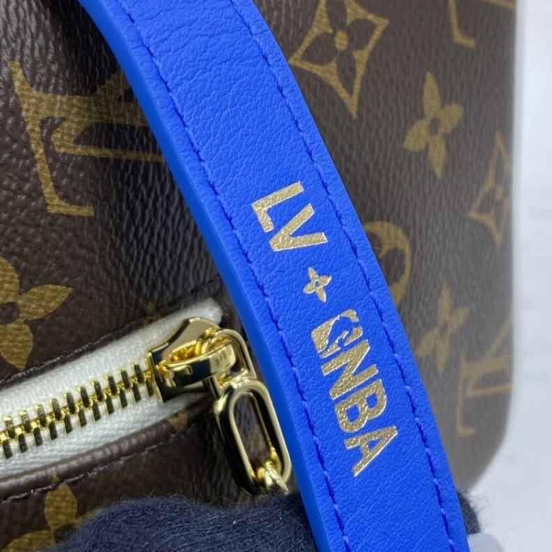 Replica bags Monogram Louis Vuitton LV x NBA Cloakroom Dopp Kit