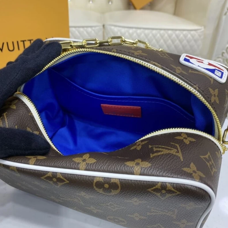 Replica bags Monogram Louis Vuitton LV x NBA Cloakroom Dopp Kit