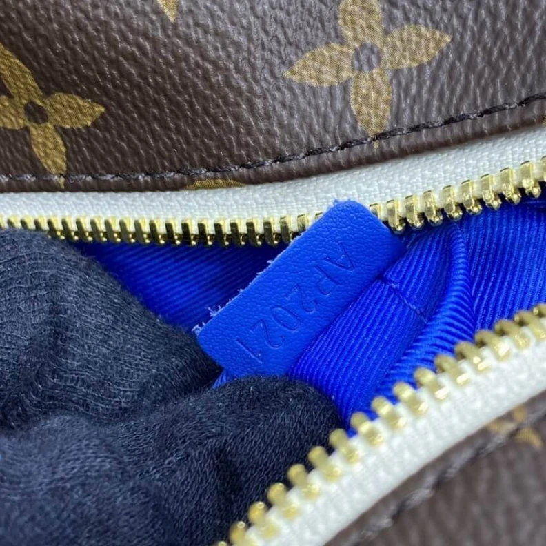 Replica bags Monogram Louis Vuitton LV x NBA Cloakroom Dopp Kit