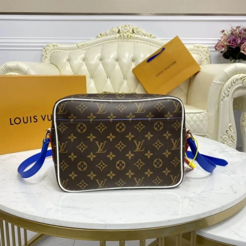 Mythick ru Strap Dro Louis Vuitton LV x NBA Nil Messenger Bag