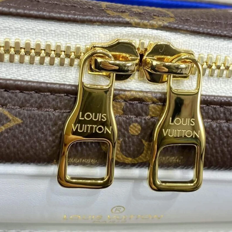 Mythick ru Strap Dro Louis Vuitton LV x NBA Nil Messenger Bag