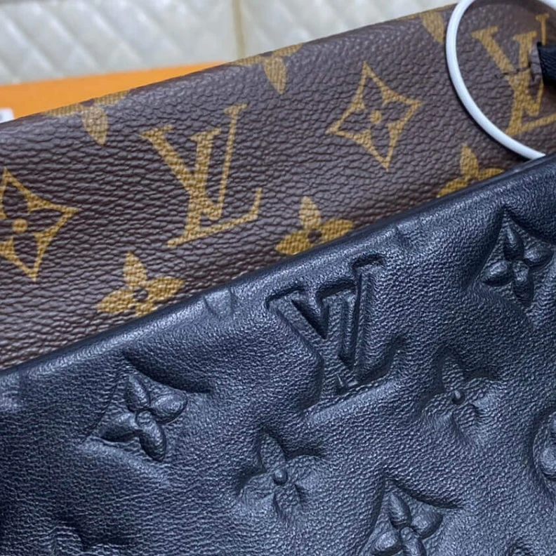 Replica bags lv 3 individ Louis Vuitton LV3 Pouch