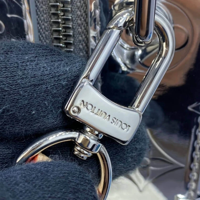 Mythick.ru Louis Vuitton LVXNBA Handle Trunk Silver