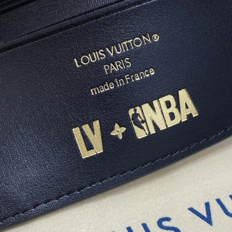 Mythick.ru Black Louis Vuitton LVXNBA Multiple Wallet Black
