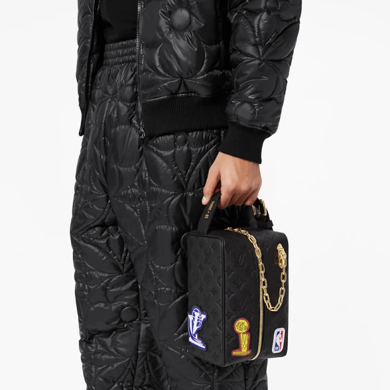 Mythick ru Cowhidele Louis Vuitton LVxNBA Cloakroom Dopp Kit Black
