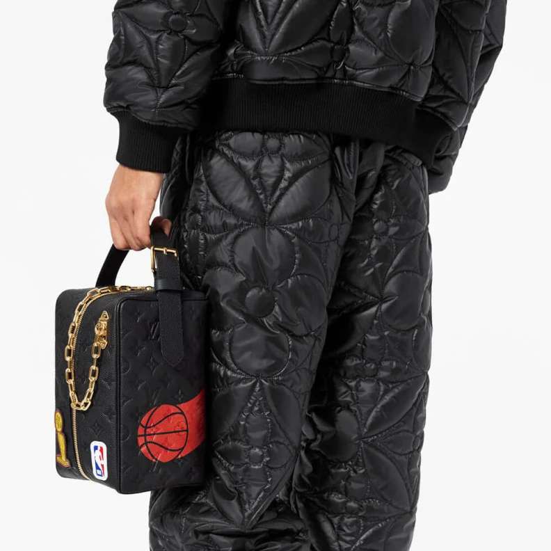 Mythick ru Cowhidele Louis Vuitton LVxNBA Cloakroom Dopp Kit Black