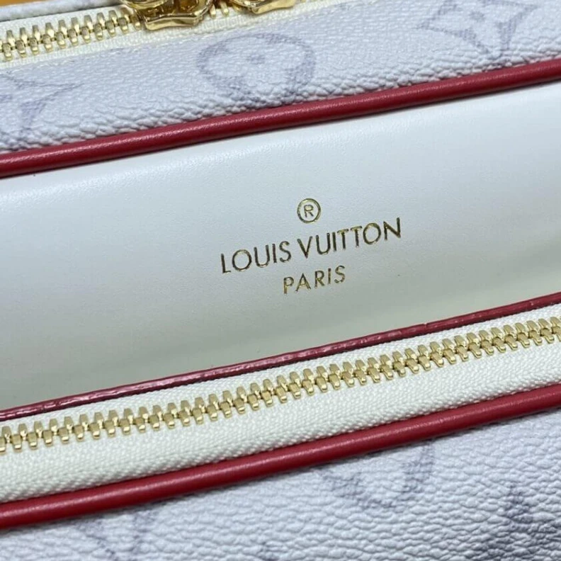Lv belts replica 2 outside Louis Vuitton LVxNBA Nil Messenger Bag Antartica