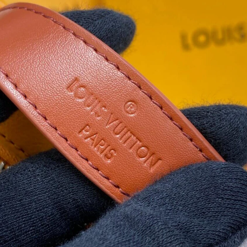 Replica bags Strap Dro Louis Vuitton LVxNBA Orange Leather Handle Trunk
