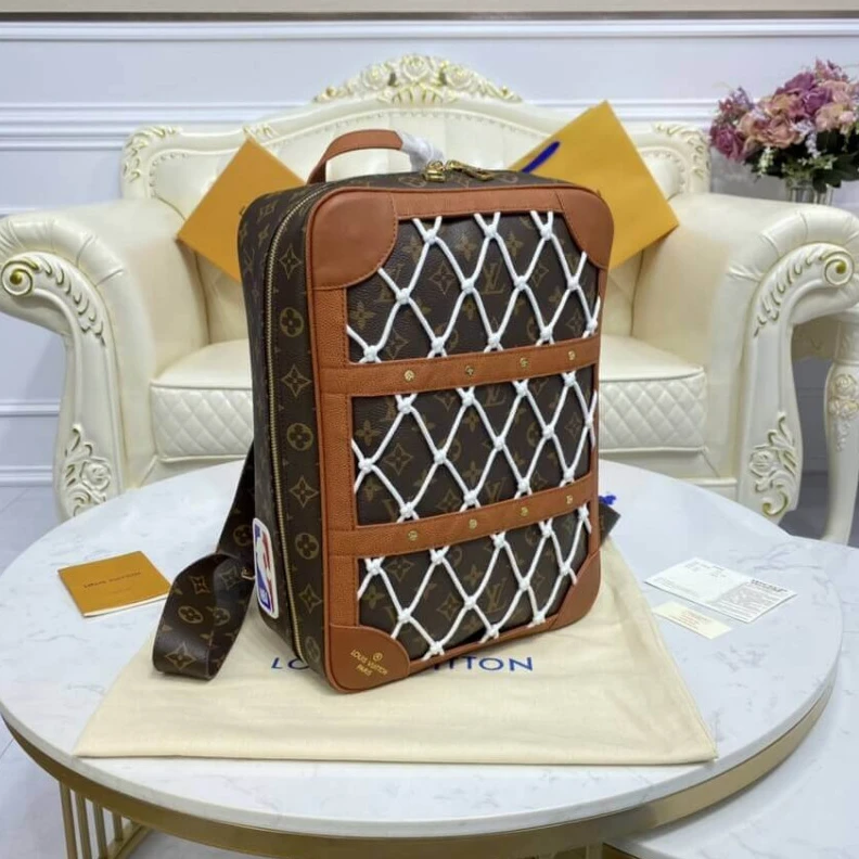Mythick ru Strap: Re Louis Vuitton LVxNBA Shoes Box Backpack