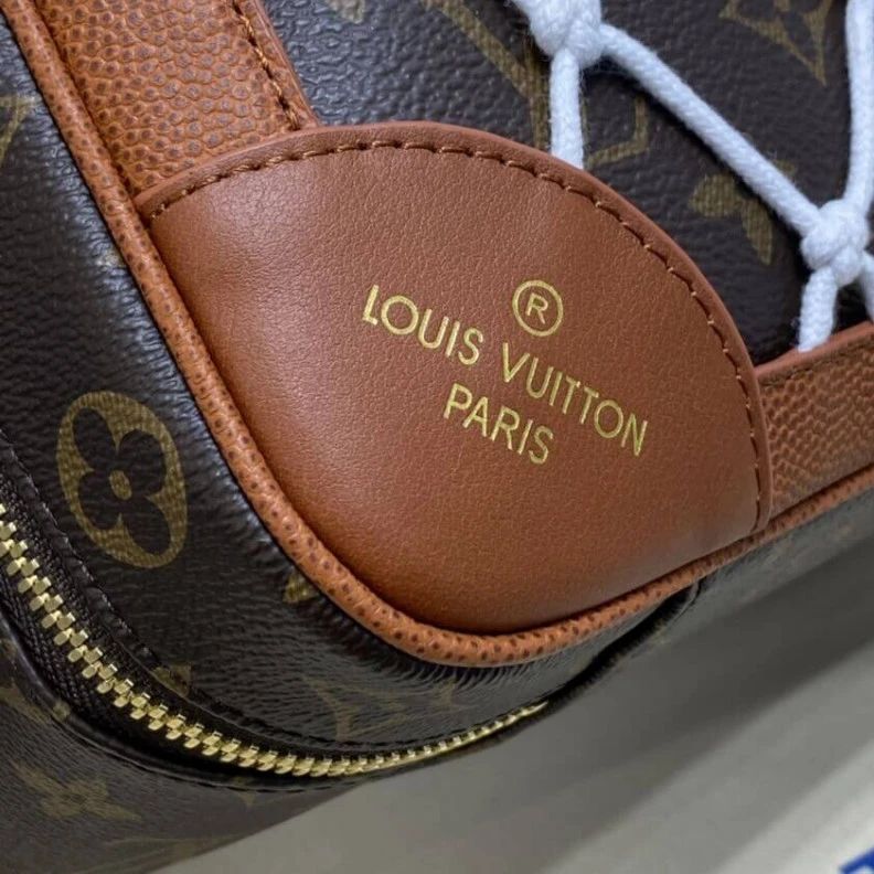 Mythick ru Strap: Re Louis Vuitton LVxNBA Shoes Box Backpack