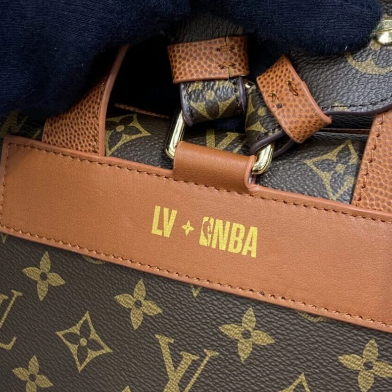 Mythick ru Strap: Re Louis Vuitton LVxNBA Shoes Box Backpack