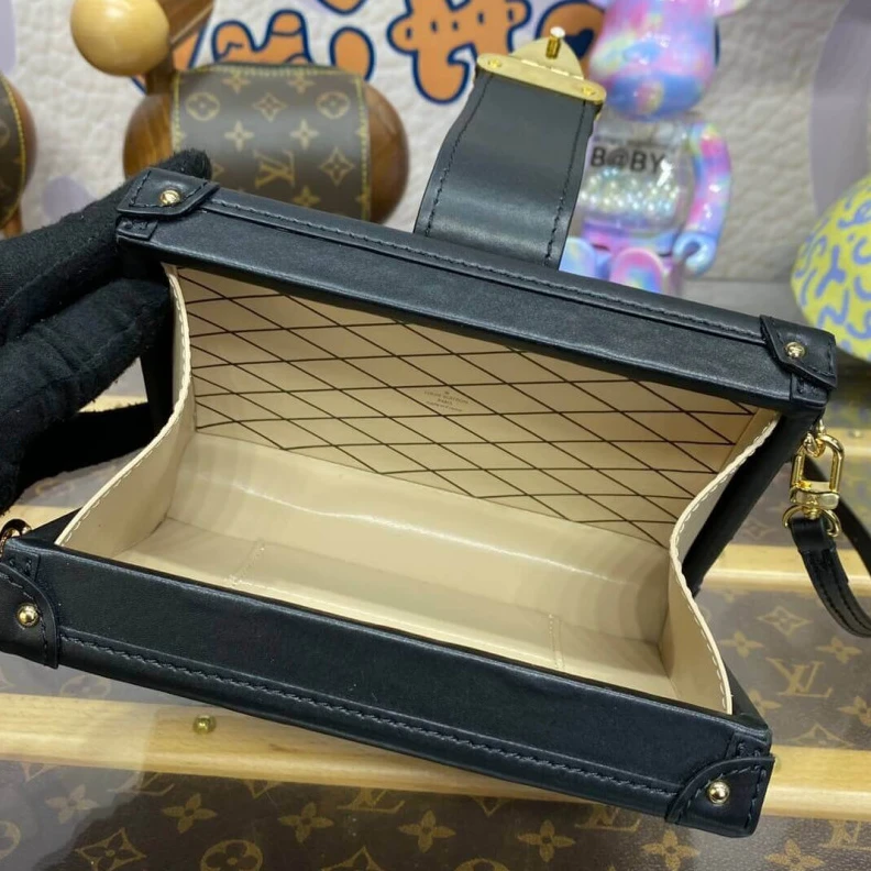 Replica bags lv Black Bei Louis Vuitton Lambskin Petite Malle