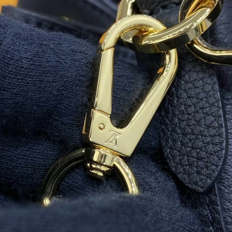 Top lv The Lockme Louis Vuitton Lockme Bucket Black