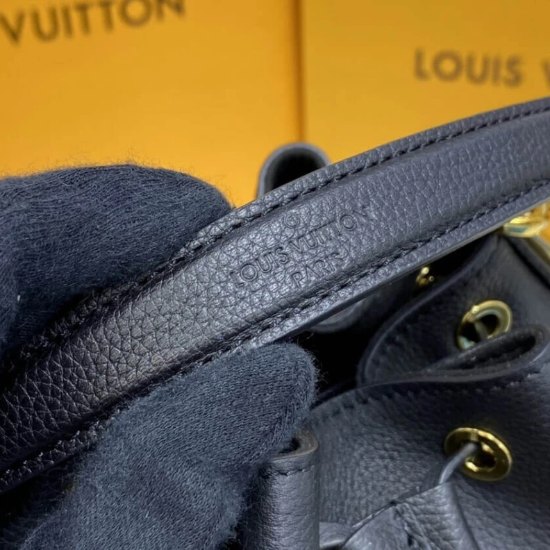 Top lv The Lockme Louis Vuitton Lockme Bucket Black