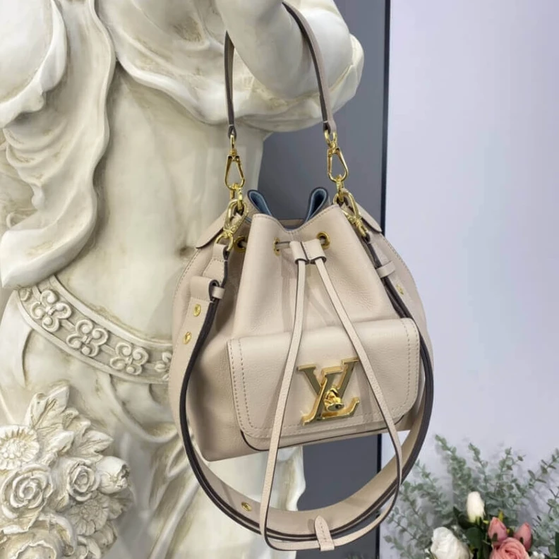 Mythick Strap Dro Louis Vuitton Lockme Bucket Greige