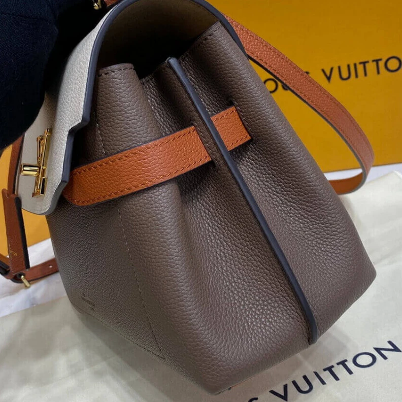 Mythick Microfibe Louis Vuitton Lockme Ever BB Smokey Quartz Caramel