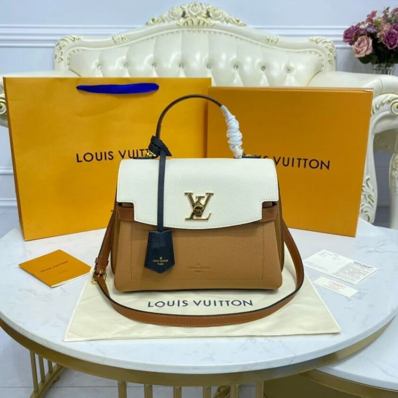 Mythick ru Softcalfs Louis Vuitton Lockme Ever BB White Brown