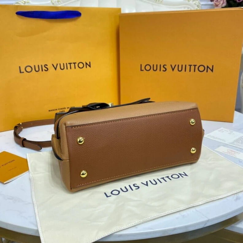 Mythick ru Softcalfs Louis Vuitton Lockme Ever BB White Brown