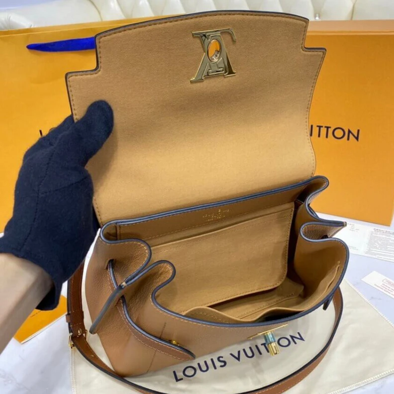 Mythick ru Softcalfs Louis Vuitton Lockme Ever BB White Brown