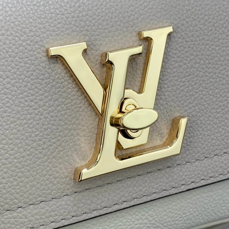 Mythick.ru Grained c Louis Vuitton Lockme Tender Greige