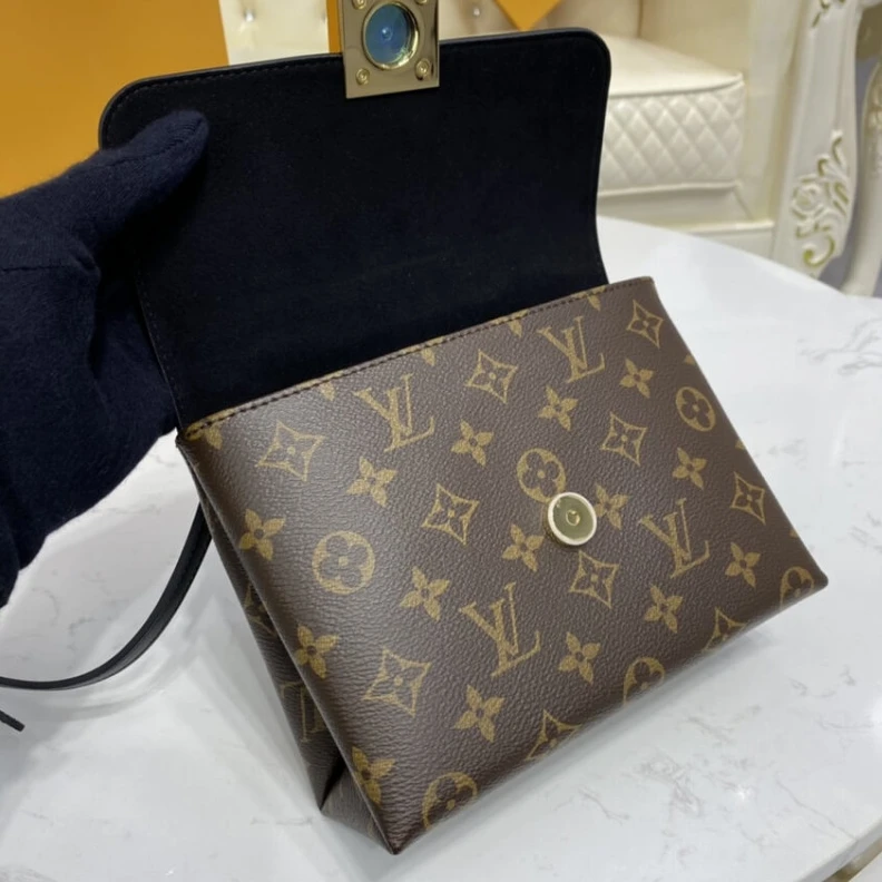 Top lv Monogram LV Locky BB Black