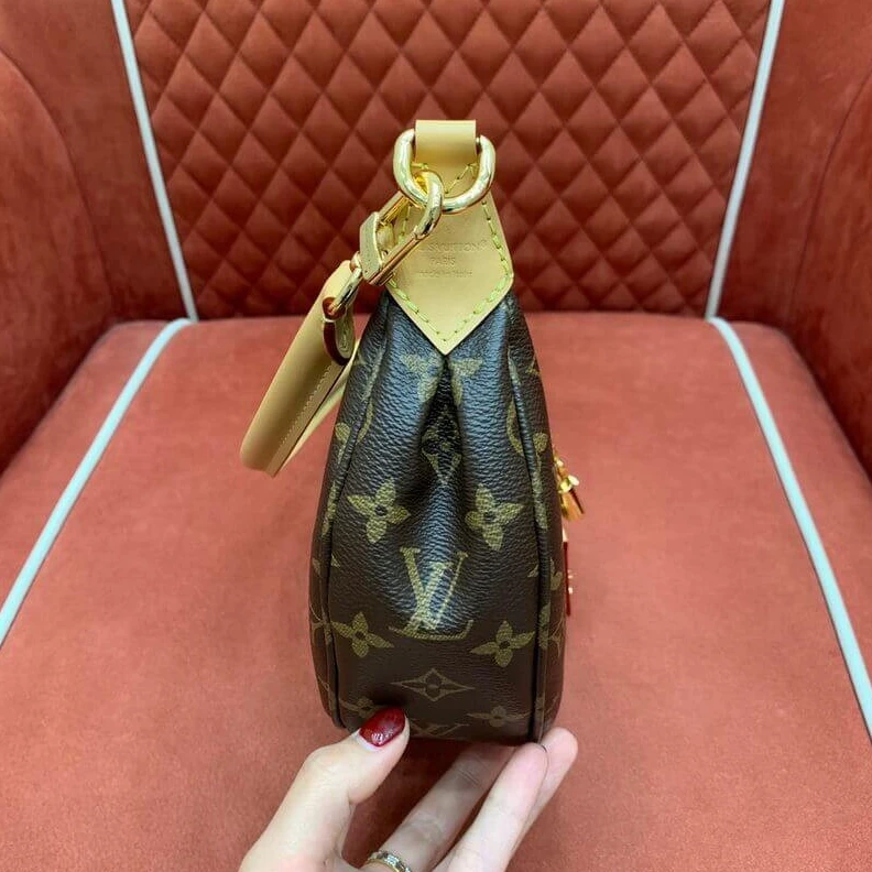 Louis vuitton locations Louis Vuitton Looping Bag