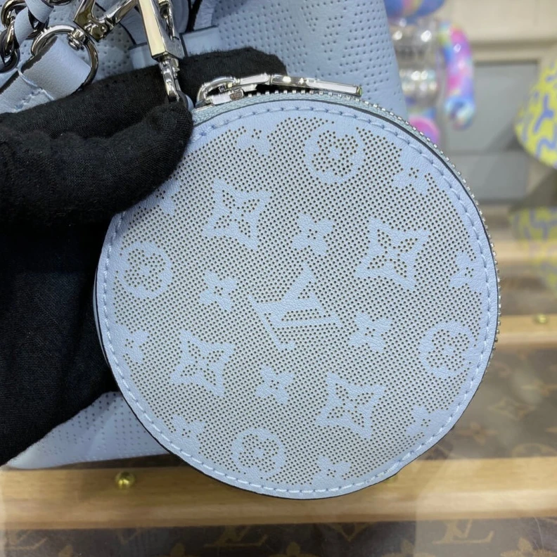 Lv belts replica Round coi Louis Vuitton Mahina Bella Tote Bag Bleu Horizon