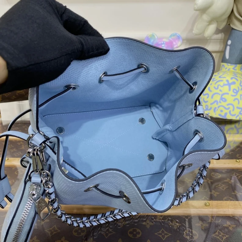 Lv belts replica Round coi Louis Vuitton Mahina Bella Tote Bag Bleu Horizon