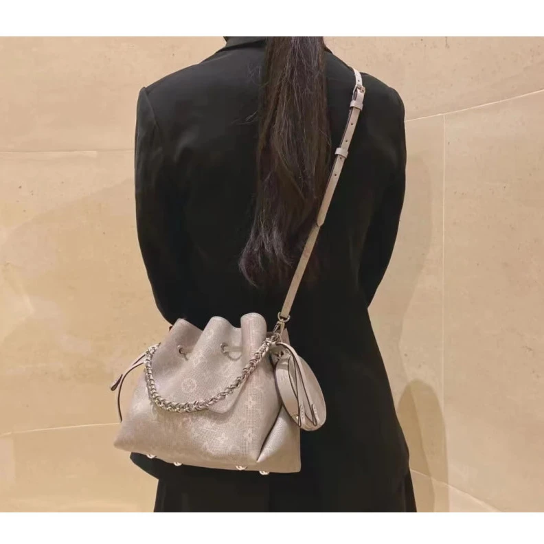 Replica bags lv Strap dro Louis Vuitton Mahina Bella Tote Bag Gris Souris Gray