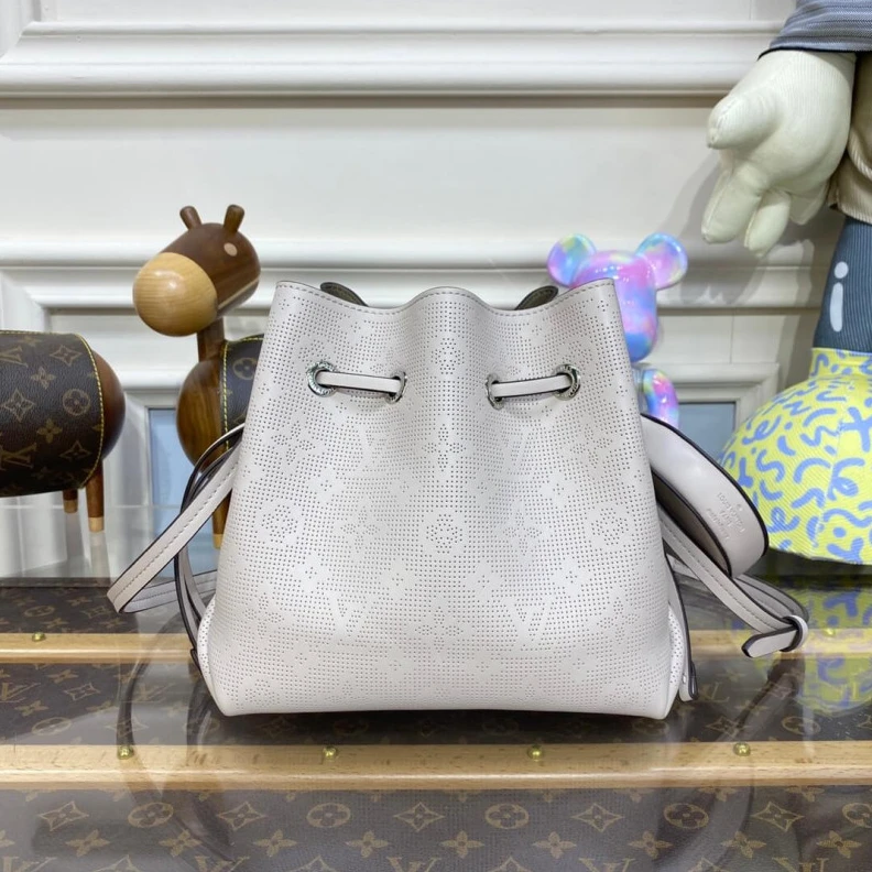 Replica bags lv Strap dro Louis Vuitton Mahina Bella Tote Bag Gris Souris Gray