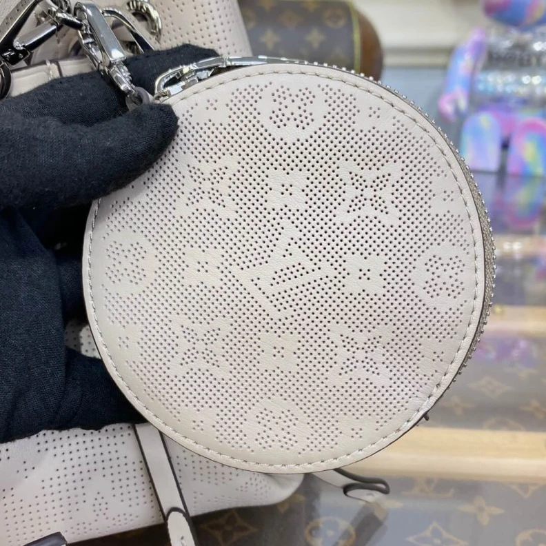 Replica bags lv Strap dro Louis Vuitton Mahina Bella Tote Bag Gris Souris Gray