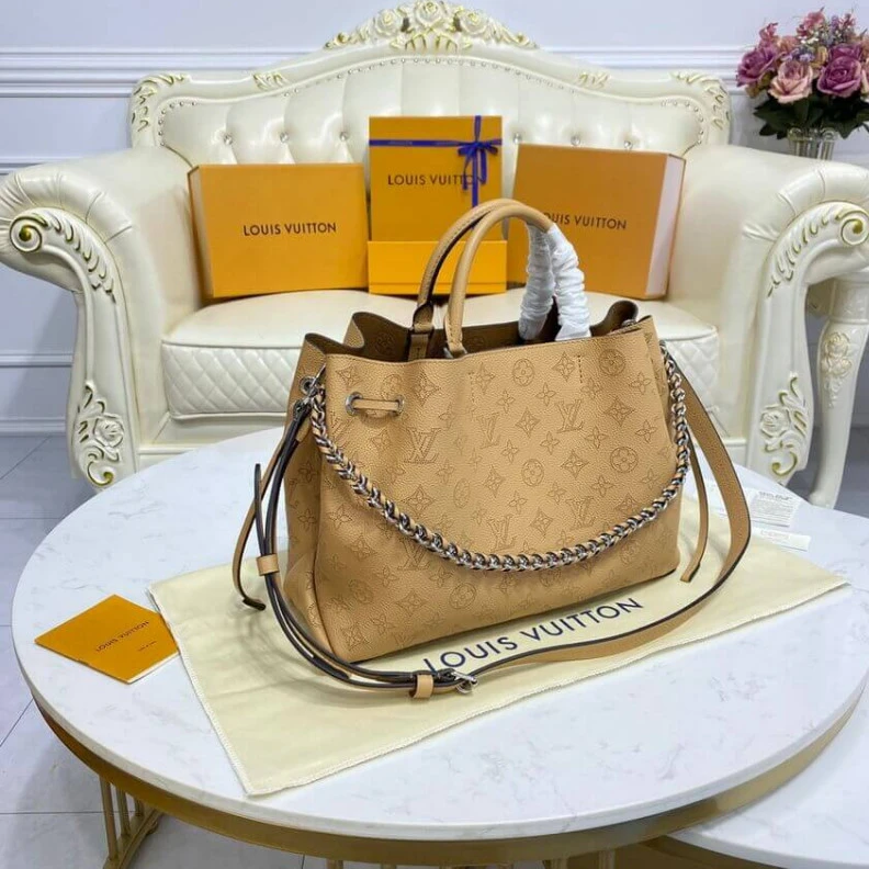 Mythick ru Chain dro Louis Vuitton Mahina Calf Leather Bella Tote Arizona Brown