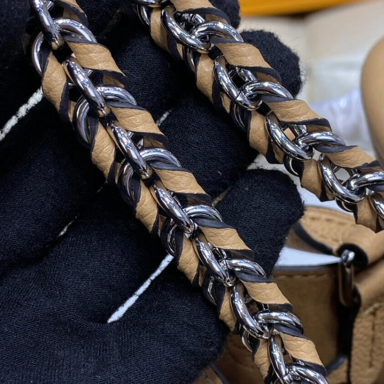 Mythick ru Chain dro Louis Vuitton Mahina Calf Leather Bella Tote Arizona Brown
