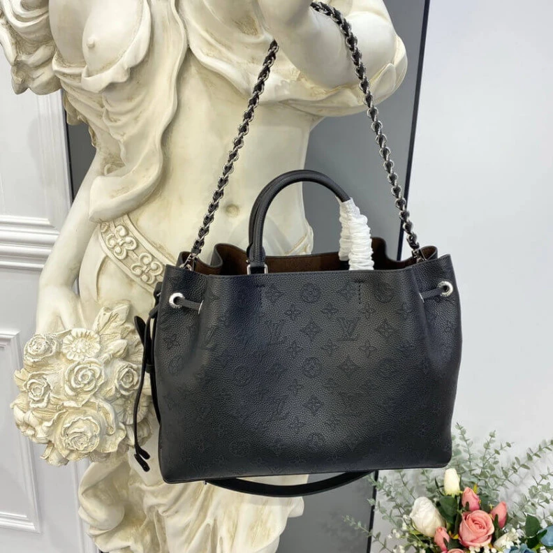 Mythick Strap dro Louis Vuitton Mahina Calf Leather Bella Tote Black