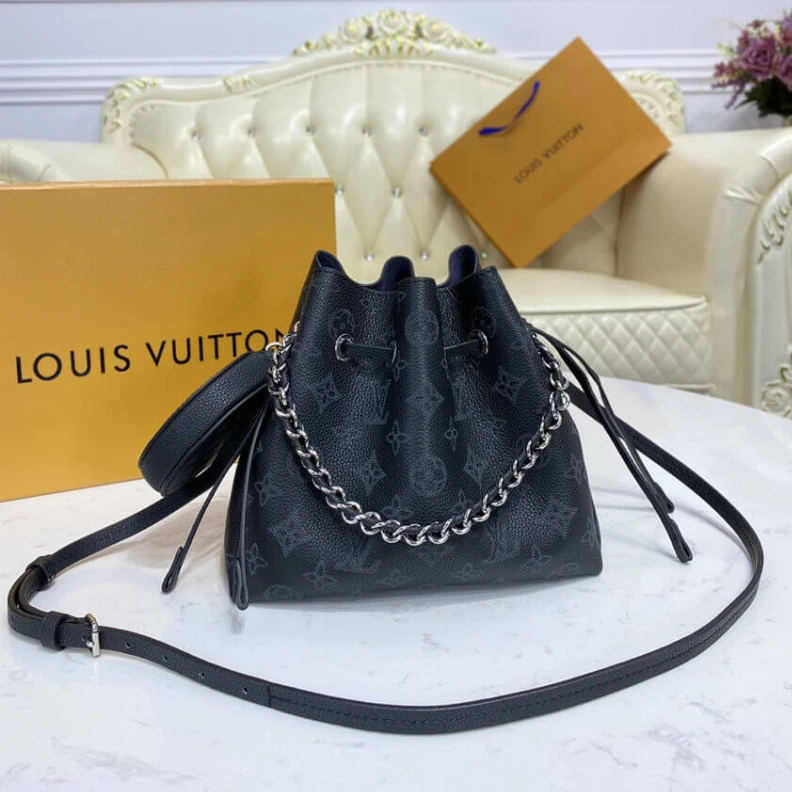 Mythick.ru Calfleath Louis Vuitton Mahina Leather Bella Black