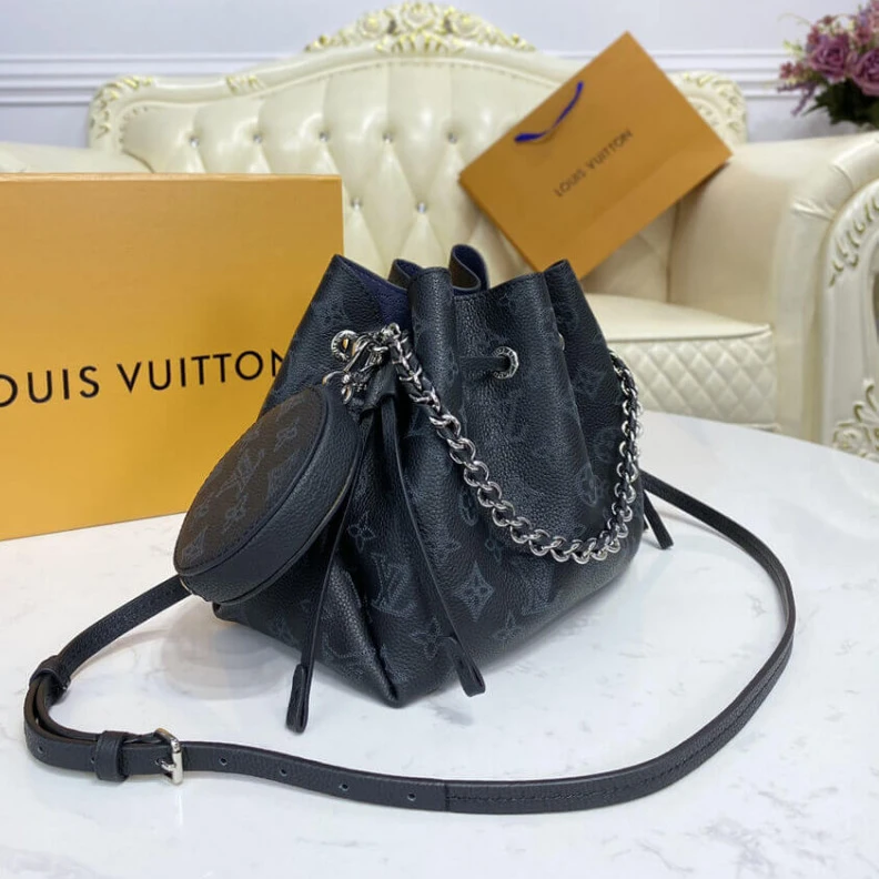 Mythick.ru Calfleath Louis Vuitton Mahina Leather Bella Black