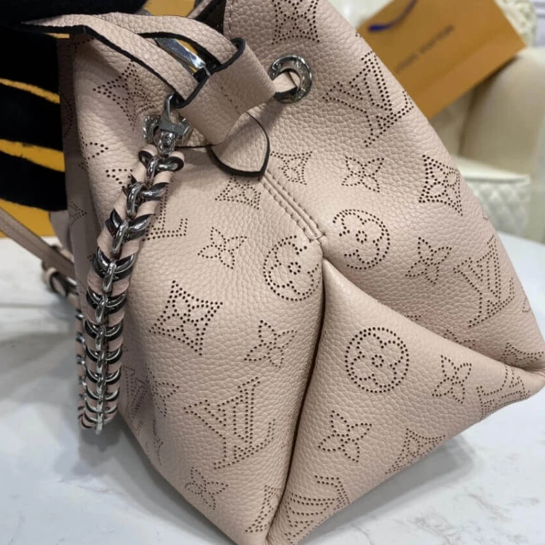 Mythick Leather d Louis Vuitton Mahina Leather Bella Magnolia