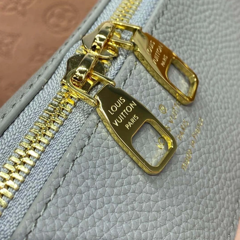 Mythick 4 protect Louis Vuitton Mahina Leather Bella Tote Gray