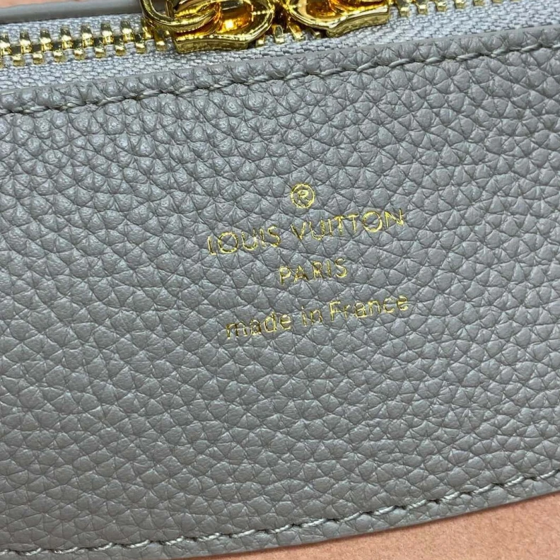Mythick 4 protect Louis Vuitton Mahina Leather Bella Tote Gray