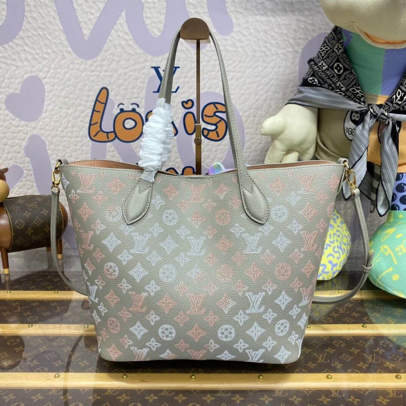Mythick.ru Inside re Louis Vuitton Mahina Leather Blossom MM Bag Gray