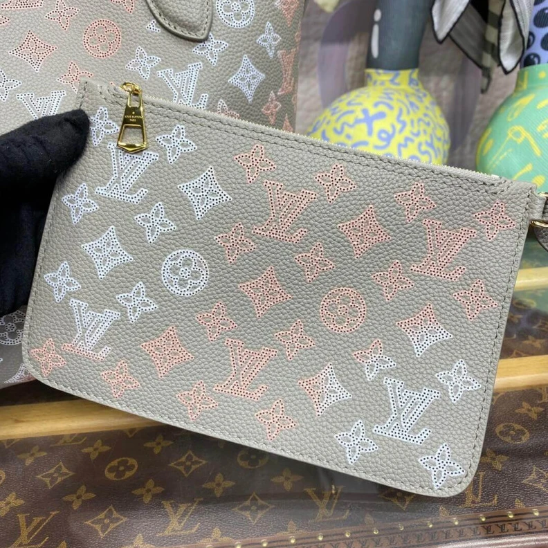 Mythick.ru Inside re Louis Vuitton Mahina Leather Blossom MM Bag Gray