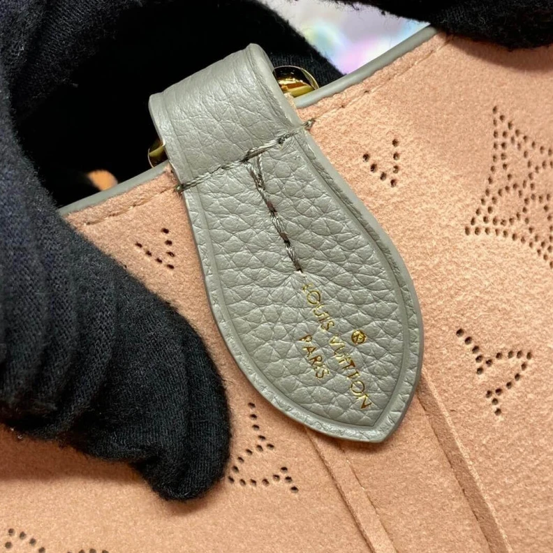 Mythick.ru Inside re Louis Vuitton Mahina Leather Blossom MM Bag Gray