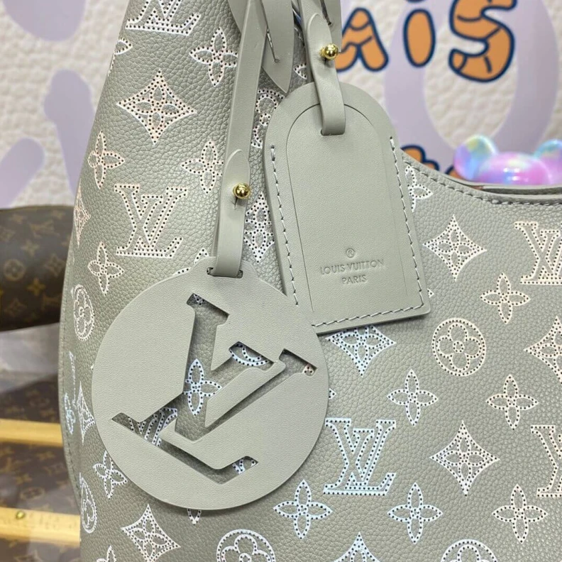 Replica bag Handle:Si Louis Vuitton Mahina Leather Carmel Bag Grey